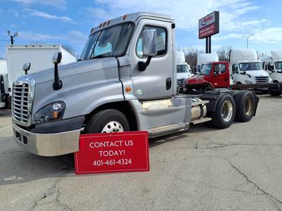 Freightliner Cascadia 125 Day Cab Truck - 400HP, 10 Speed Automatic