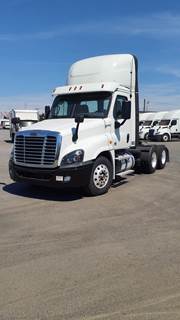 Freightliner Cascadia 125 Day Cab Truck - 530HP, 6 Speed Automatic