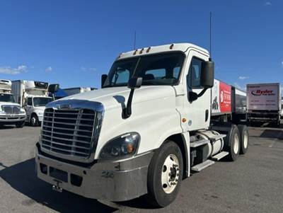 Freightliner Cascadia 125 Day Cab Truck - 450HP, 10 Speed Manual