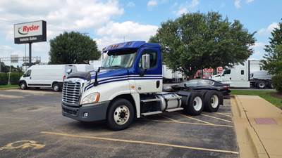Freightliner Cascadia 125 Day Cab Truck - 470HP, 10 Speed Manual