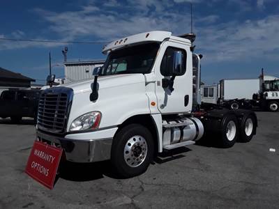 Freightliner Cascadia 125 Day Cab Truck - 450HP, 12 Speed Automatic