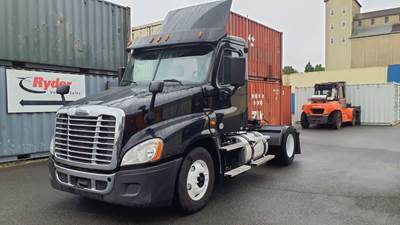 Freightliner Cascadia 125 Single Axle Day Cab Truck - 450HP, 12 Speed Automatic