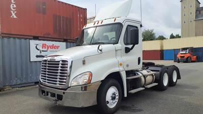 Freightliner Cascadia 125 Day Cab Truck - 475HP, 13 Speed Automatic