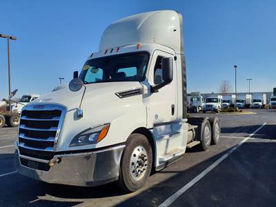 Freightliner Cascadia 126 Day Cab Truck - 410HP, 12 Speed Automatic