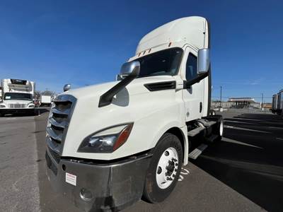 Freightliner Cascadia 126 Single Axle Day Cab Truck - 410HP, 12 Speed Automatic