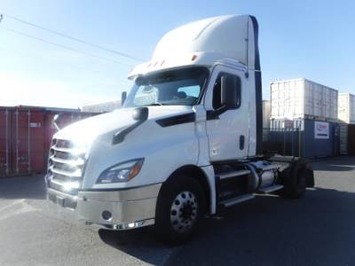 Freightliner Cascadia 126 Single Axle Day Cab Truck - 455HP, 12 Speed Automatic