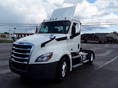 Freightliner Cascadia 126 Single Axle Day Cab Truck - 410HP, 12 Speed Automatic