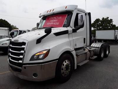 Freightliner Cascadia 126 Day Cab Truck - 505HP, 12 Speed Automatic