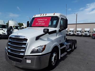 Freightliner Cascadia 126 Day Cab Truck - 450HP, 12 Speed Automatic
