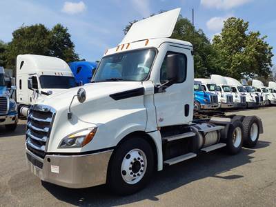 Freightliner Cascadia 126 Day Cab Truck - 450HP, 12 Speed Automatic