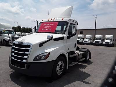 Freightliner Cascadia 126 Single Axle Day Cab Truck - 410HP, 12 Speed Automatic