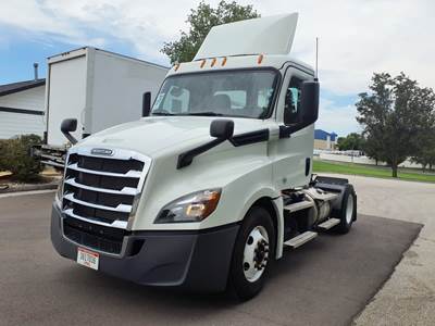 Freightliner Cascadia 126 Single Axle Day Cab Truck - 410HP, 12 Speed Automatic