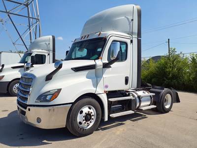 Freightliner Cascadia 126 Single Axle Day Cab Truck - 410HP, 12 Speed Automatic