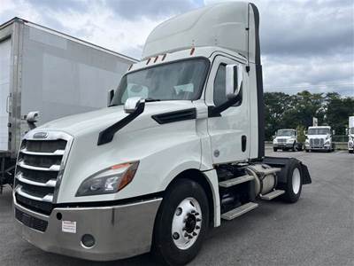 Freightliner Cascadia 126 Single Axle Day Cab Truck - 410HP, 12 Speed Automatic