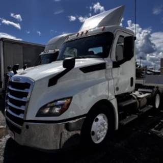 Freightliner Cascadia 126 Day Cab Truck - 450HP, 12 Speed Automatic