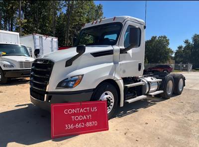 Freightliner Cascadia 126 Day Cab Truck - 455HP, 12 Speed Automatic