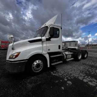Freightliner Cascadia 126 Day Cab Truck - 505HP, 10 Speed Manual