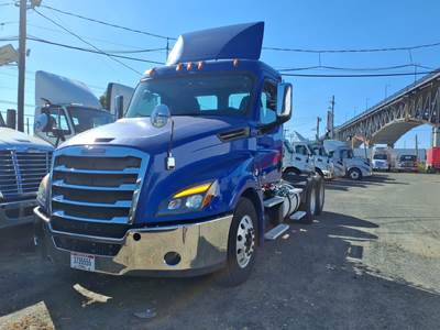 Freightliner Cascadia 126 Day Cab Truck - 410HP, 12 Speed Automatic
