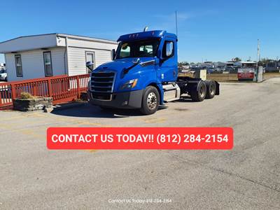 Freightliner Cascadia 126 Day Cab Truck - 450HP, 12 Speed Automatic