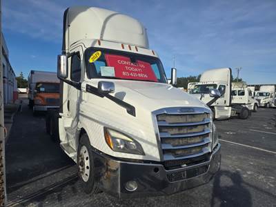 Freightliner Cascadia 126 Day Cab Truck - 450HP, 12 Speed Automatic