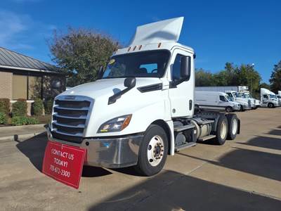 Freightliner Cascadia 126 Day Cab Truck - 450HP, 12 Speed Automatic