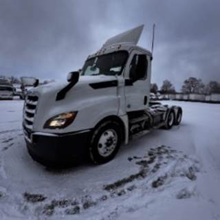 Freightliner Cascadia 126 Day Cab Truck - 450HP, 12 Speed Automatic