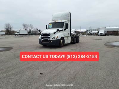 Freightliner Cascadia 126 Day Cab Truck - 400HP, 12 Speed Automatic