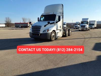 Freightliner Cascadia 126 Day Cab Truck - 400HP, 12 Speed Automatic
