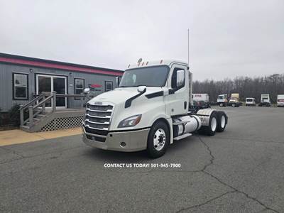 Freightliner Cascadia 126 Day Cab Truck - 450HP, 10 Speed Automatic