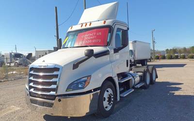 Freightliner Cascadia 126 Day Cab Truck - 450HP, 12 Speed Automatic