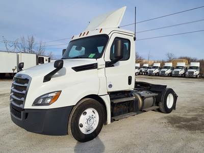 Freightliner Cascadia 126 Single Axle Day Cab Truck - 410HP, 12 Speed Automatic
