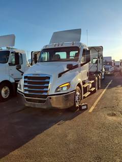 Freightliner Cascadia 126 Day Cab Truck - 455HP, 12 Speed Automatic