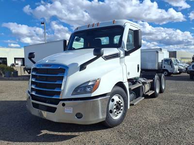 Freightliner Cascadia 126 Day Cab Truck - 450HP, 12 Speed Automatic