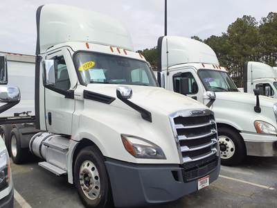 Freightliner Cascadia 126 Day Cab Truck - 450HP, 12 Speed Automatic