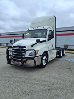 Freightliner Cascadia 126 Day Cab Truck - 450HP, 10 Speed Manual