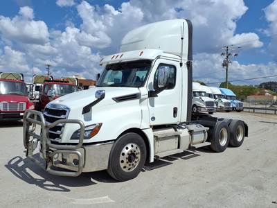 Freightliner Cascadia 126 Day Cab Truck - 455HP, 12 Speed Automatic