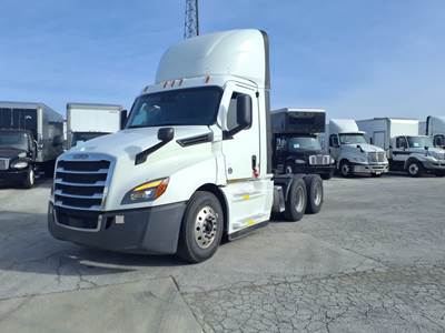 Freightliner Cascadia 126 Day Cab Truck - 400HP, 12 Speed Automatic