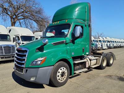Freightliner Cascadia 126 Day Cab Truck - 505HP, 12 Speed Automatic