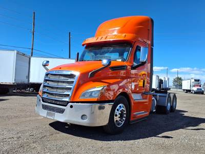Freightliner Cascadia 126 Day Cab Truck - 505HP, 12 Speed Automatic