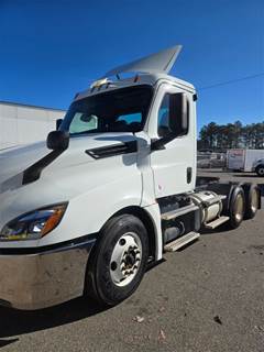 Freightliner Cascadia 126 Day Cab Truck - 450HP, 12 Speed Automatic