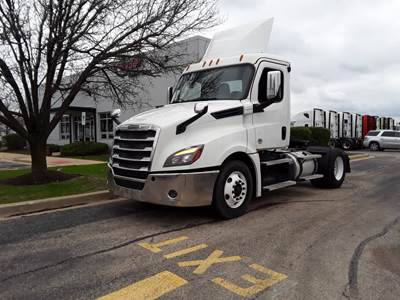 Freightliner Cascadia 126 Single Axle Day Cab Truck - 410HP, 12 Speed Automatic