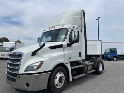 Freightliner Cascadia 126 Single Axle Day Cab Truck - 410HP, 12 Speed Automatic