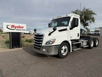 Freightliner Cascadia 126 Day Cab Truck - 450HP, 12 Speed Automatic