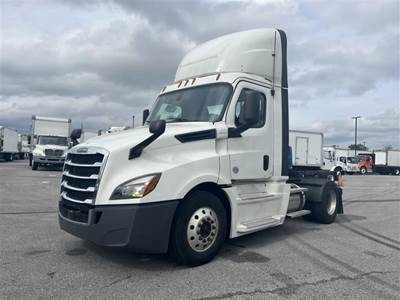 Freightliner Cascadia 126 Single Axle Day Cab Truck - 455HP, 12 Speed Automatic