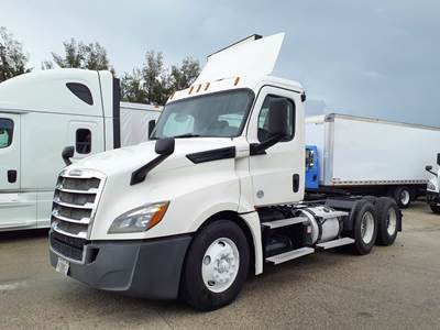 Freightliner Cascadia 126 Day Cab Truck - 410HP, 12 Speed Automatic