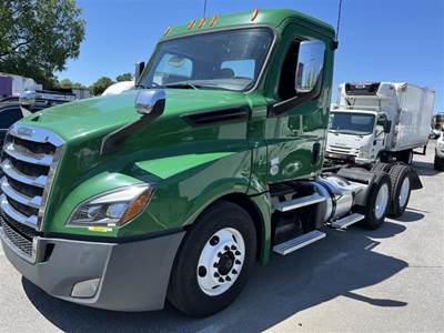 Freightliner Cascadia 126 Day Cab Truck - 450HP, 10 Speed Manual