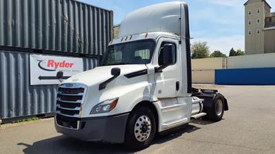 Freightliner Cascadia 126 Single Axle Day Cab Truck - 455HP, 12 Speed Automatic