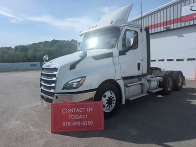 Freightliner Cascadia 126 Day Cab Truck - 455HP, 12 Speed Automatic