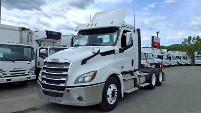 Freightliner Cascadia 126 Day Cab Truck - 455HP, 12 Speed Automatic