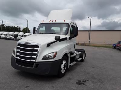Freightliner Cascadia 126 Single Axle Day Cab Truck - 410HP, 12 Speed Automatic